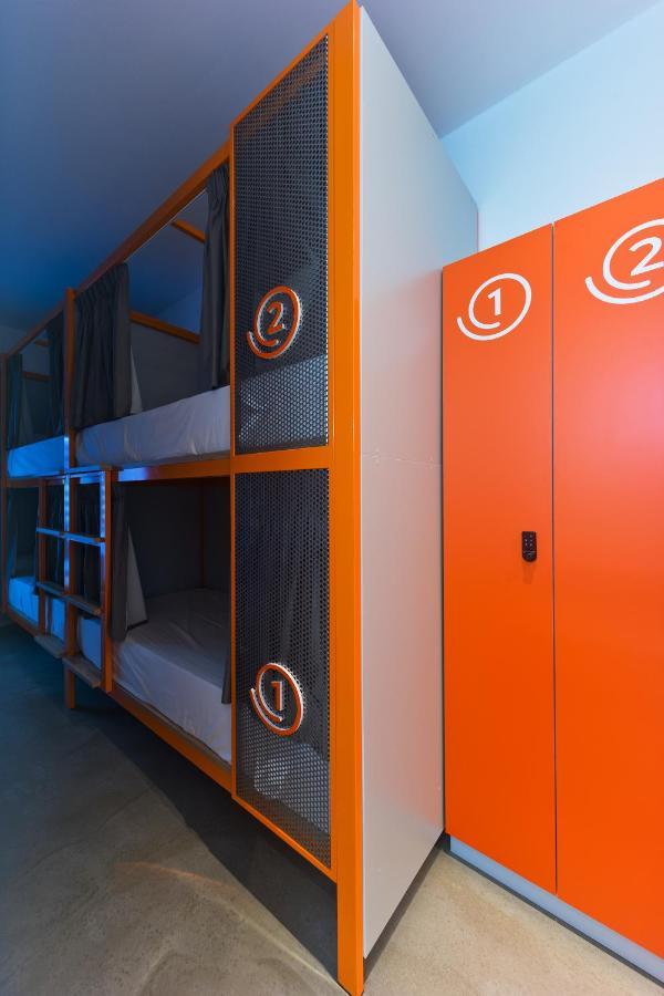 Konk Hostel La Manga del Mar Menor Luaran gambar