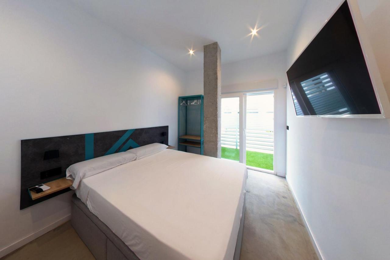 Konk Hostel La Manga del Mar Menor Luaran gambar