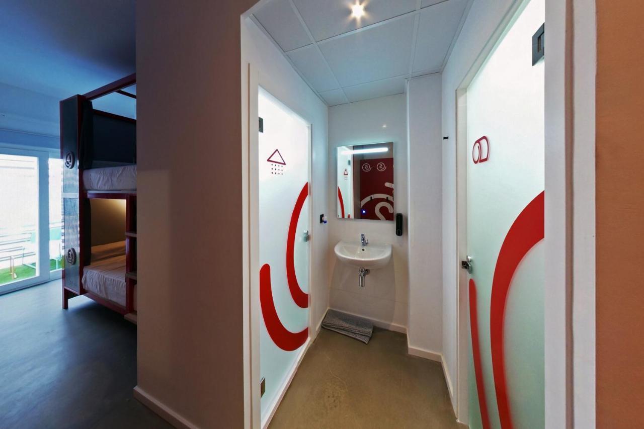 Konk Hostel La Manga del Mar Menor Luaran gambar